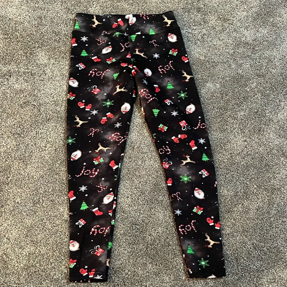 No boundaries women holiday Leggings. Fleece lined. Size Largee